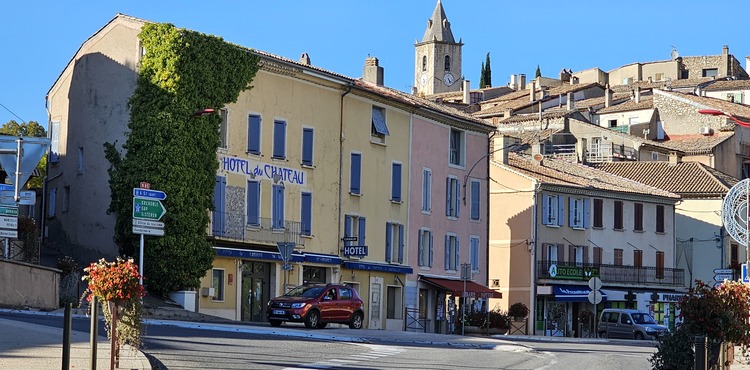 Le Chatelain
